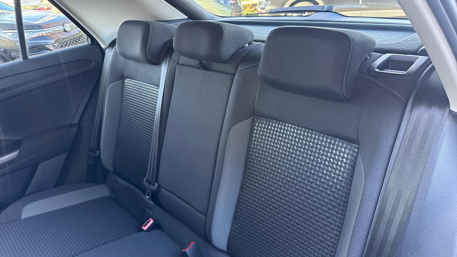 Used Volkswagen T-Roc 2022 for sale - 77946959: Photo 16