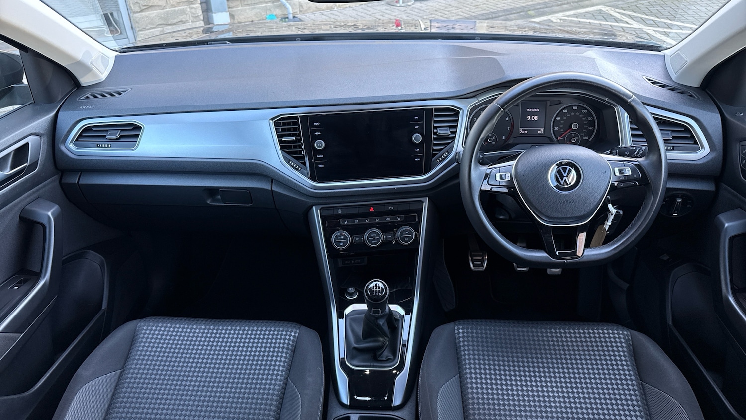 Used Volkswagen T-Roc 2022 for sale - 77946959: Photo 9