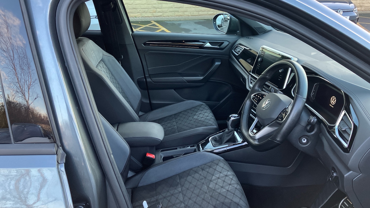 Used Volkswagen T-Roc 2022 for sale - 76971084: Photo 15