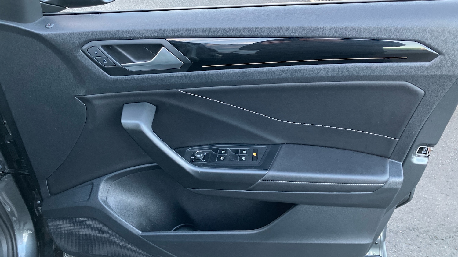 Used Volkswagen T-Roc 2022 for sale - 76971084: Photo 19