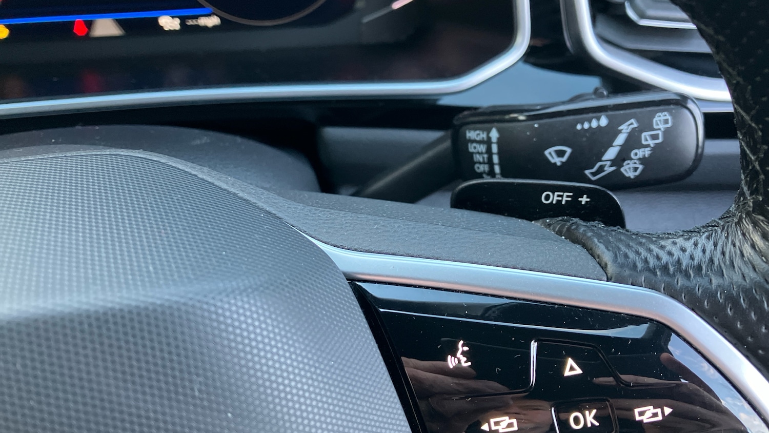 Used Volkswagen T-Roc 2022 for sale - 76971084: Photo 23