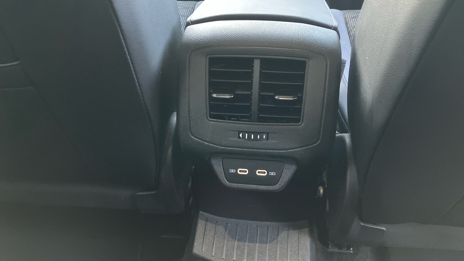 Used Volkswagen T-Roc 2022 for sale - 76971084: Photo 41