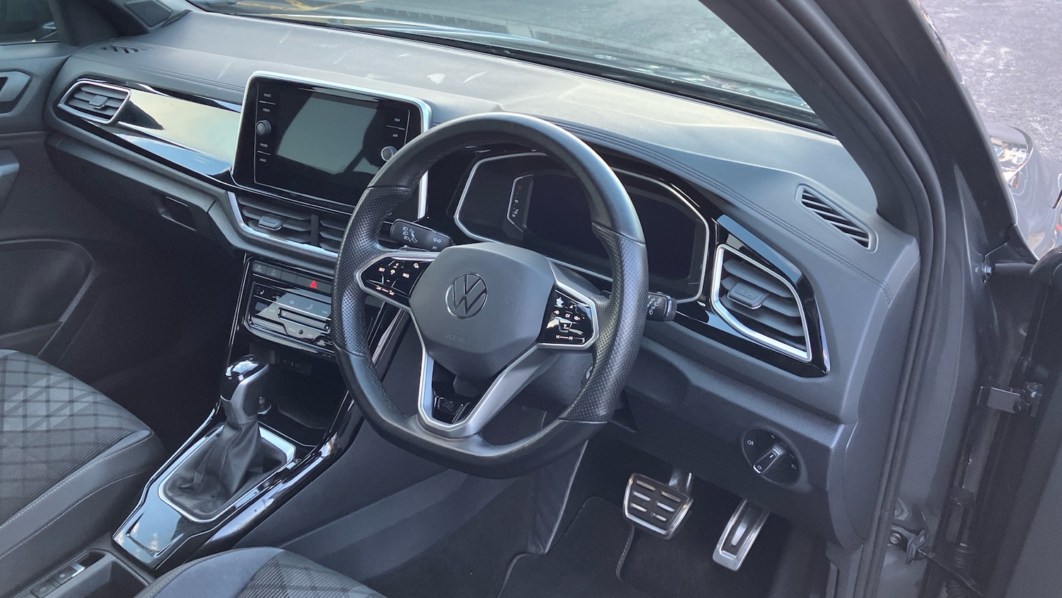 Used Volkswagen T-Roc 2022 for sale - 76971084: Photo 6