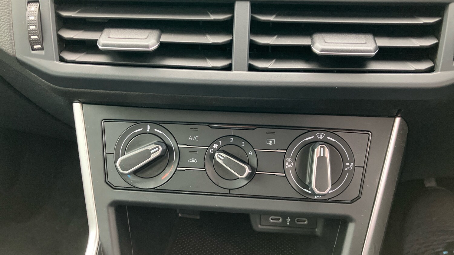 Used Volkswagen Polo 2024 for sale - 76393405: Photo 13