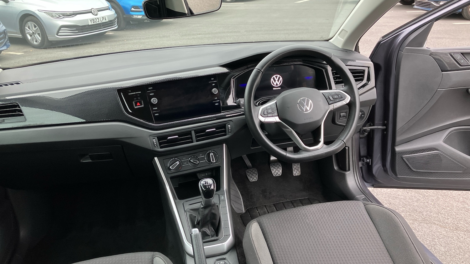 Used Volkswagen Polo 2024 for sale - 76393405: Photo 9