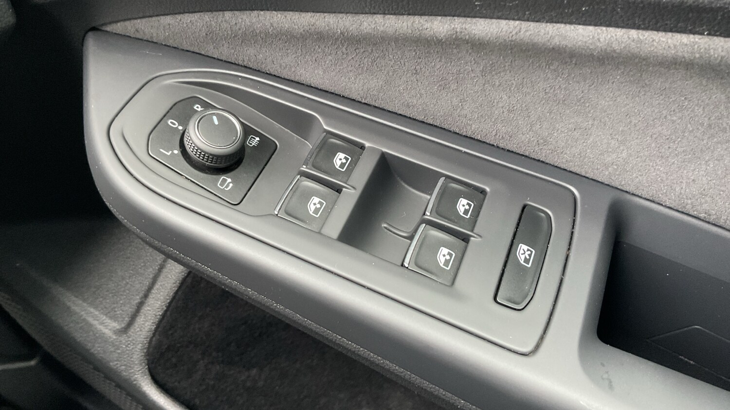 Used Volkswagen Golf 2024 for sale - 78081619: Photo 21