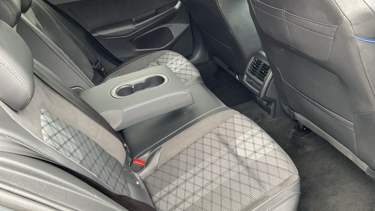 Used Volkswagen Golf 2024 for sale - 78081619: Photo 40