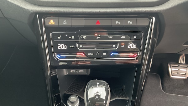 Used Volkswagen T-Roc 2025 for sale - 76063687: Photo 13