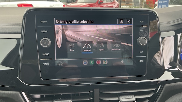 Used Volkswagen T-Roc 2025 for sale - 76063687: Photo 29
