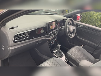 Used Volkswagen T-Roc 2025 for sale - 76063687: Photo 2