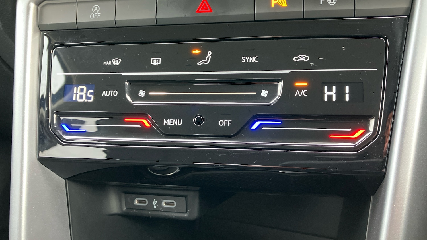 Used Volkswagen T-Roc 2025 for sale - 76830523: Photo 24