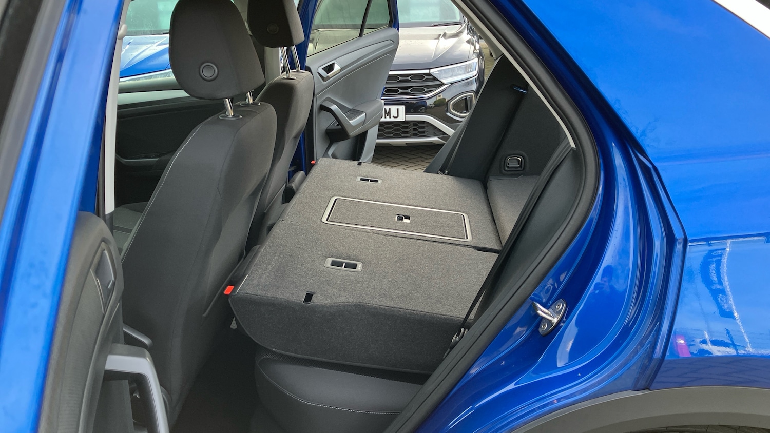 Used Volkswagen T-Roc 2025 for sale - 76830523: Photo 41