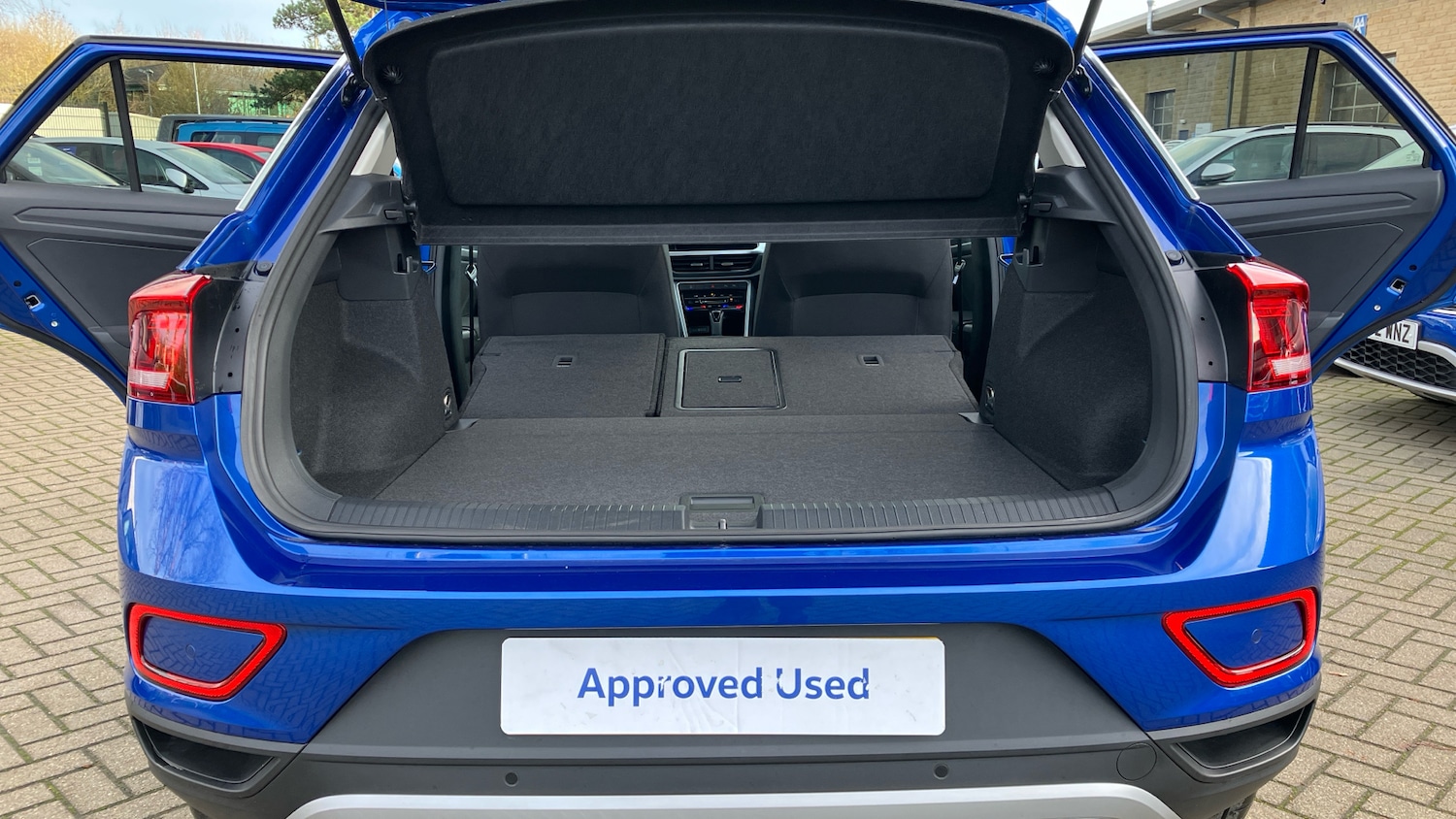 Used Volkswagen T-Roc 2025 for sale - 76830523: Photo 42