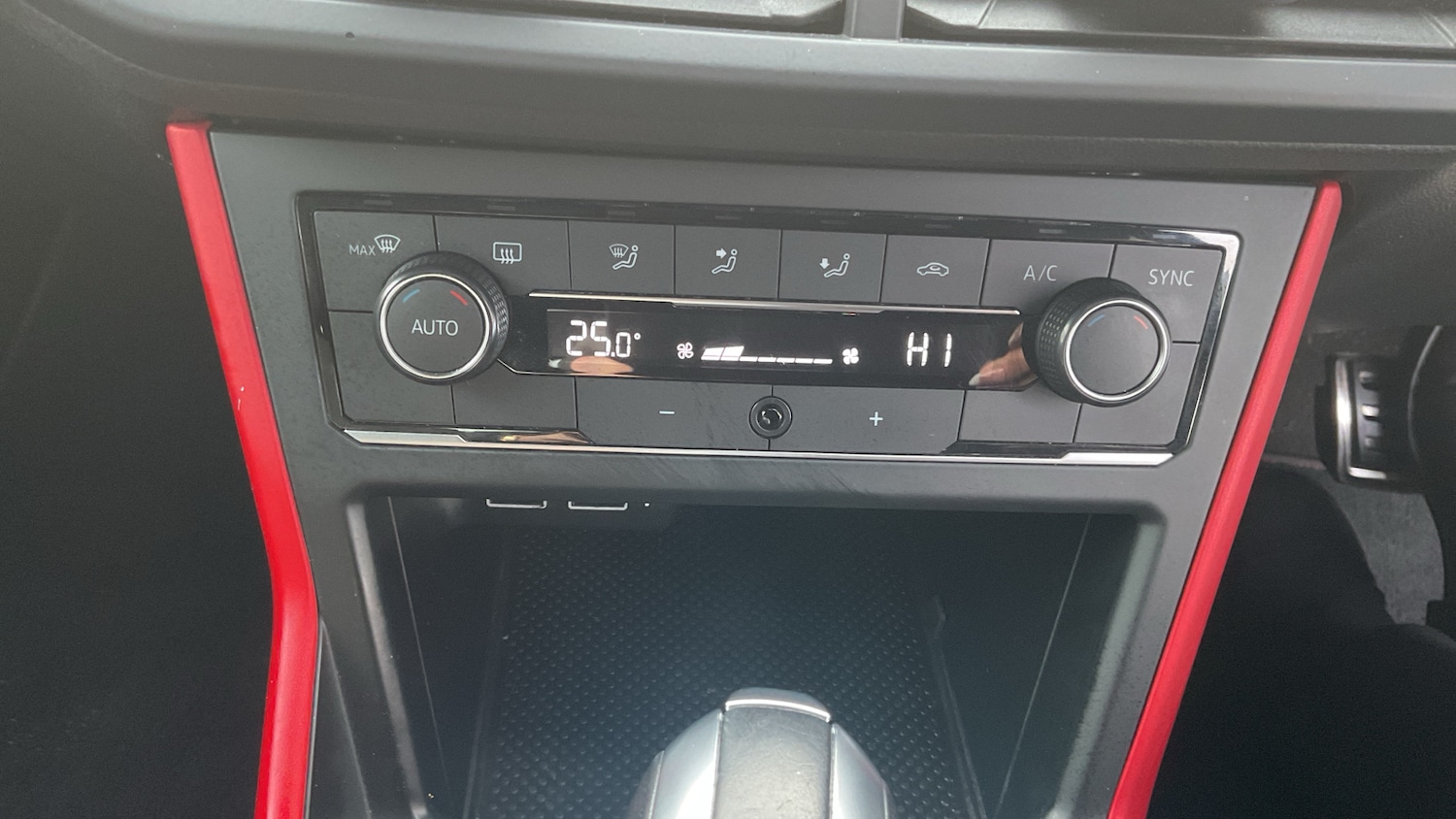 Used Volkswagen Polo 2019 for sale - 77589700: Photo 13