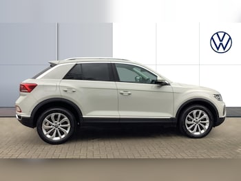 Used Volkswagen T-Roc 2022 for sale - 77403775: Photo