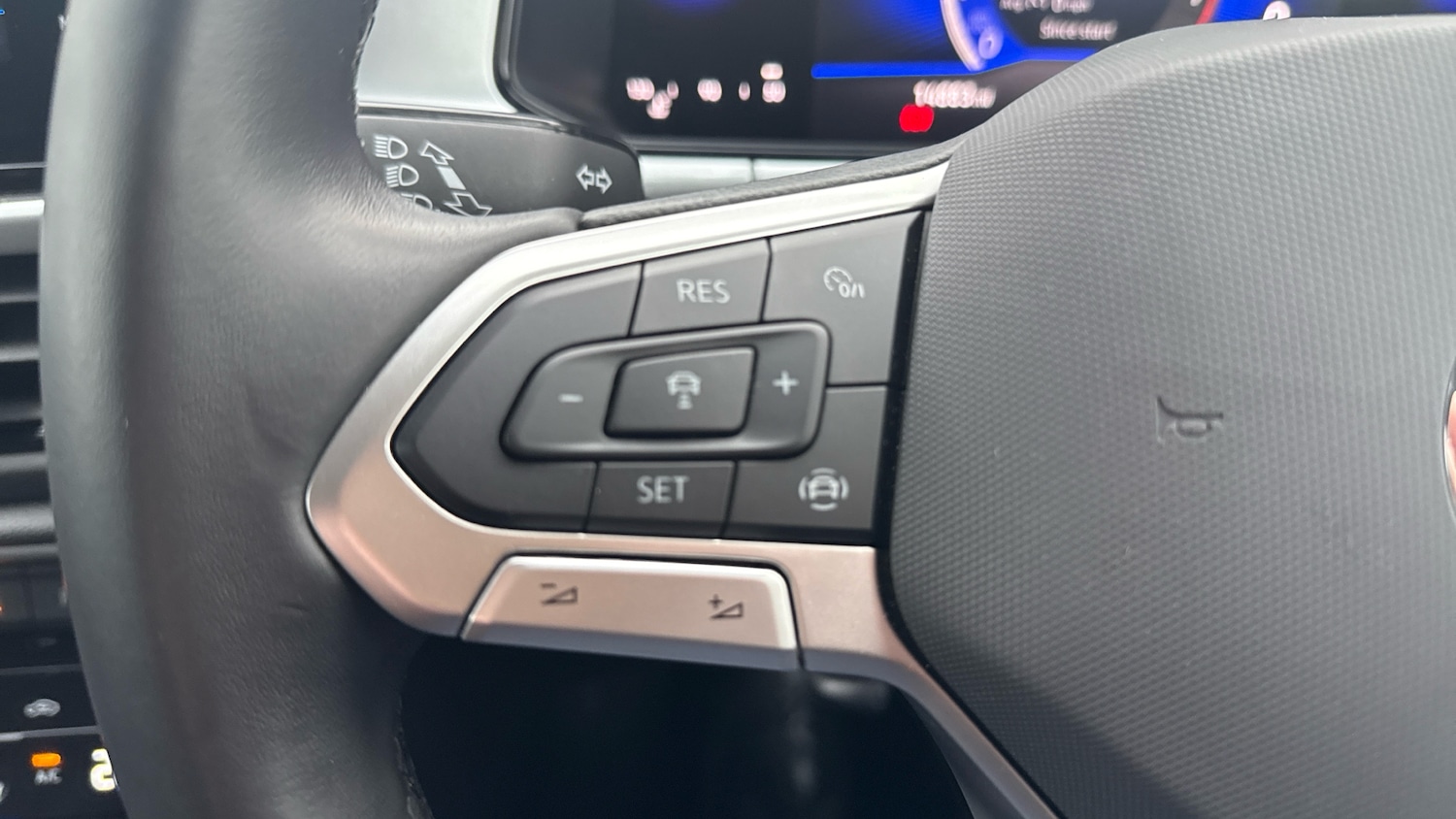 Used Volkswagen T-Roc 2025 for sale - 77208829: Photo 17