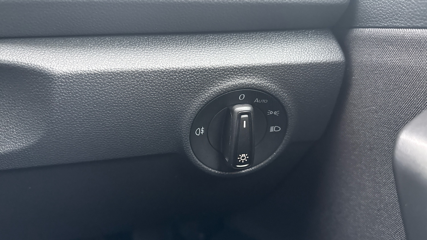 Used Volkswagen T-Roc 2025 for sale - 77208829: Photo 24