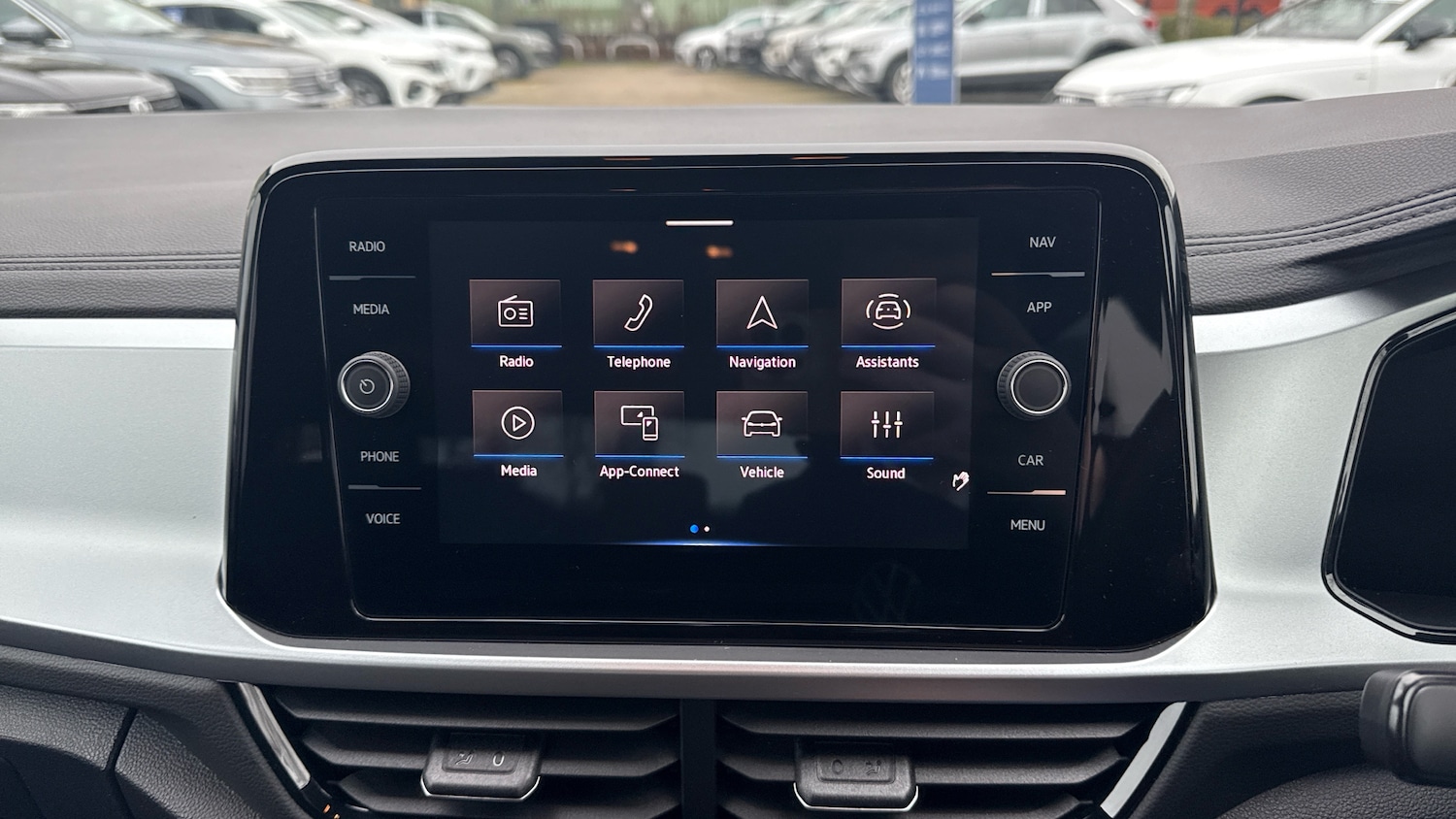 Used Volkswagen T-Roc 2025 for sale - 77208829: Photo 35