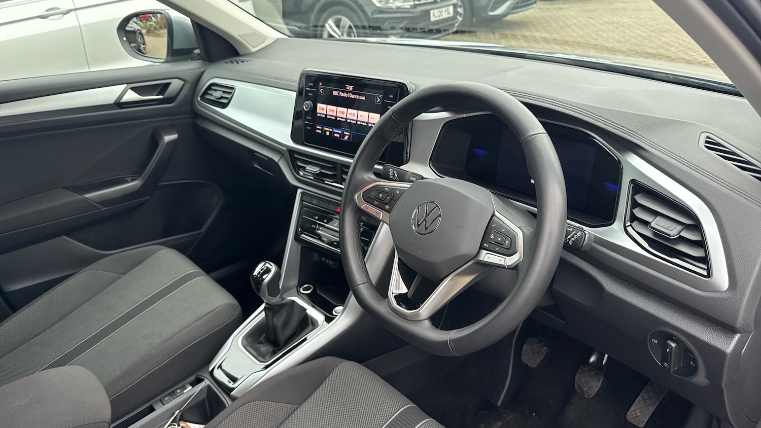 Used Volkswagen T-Roc 2025 for sale - 77208829: Photo 6