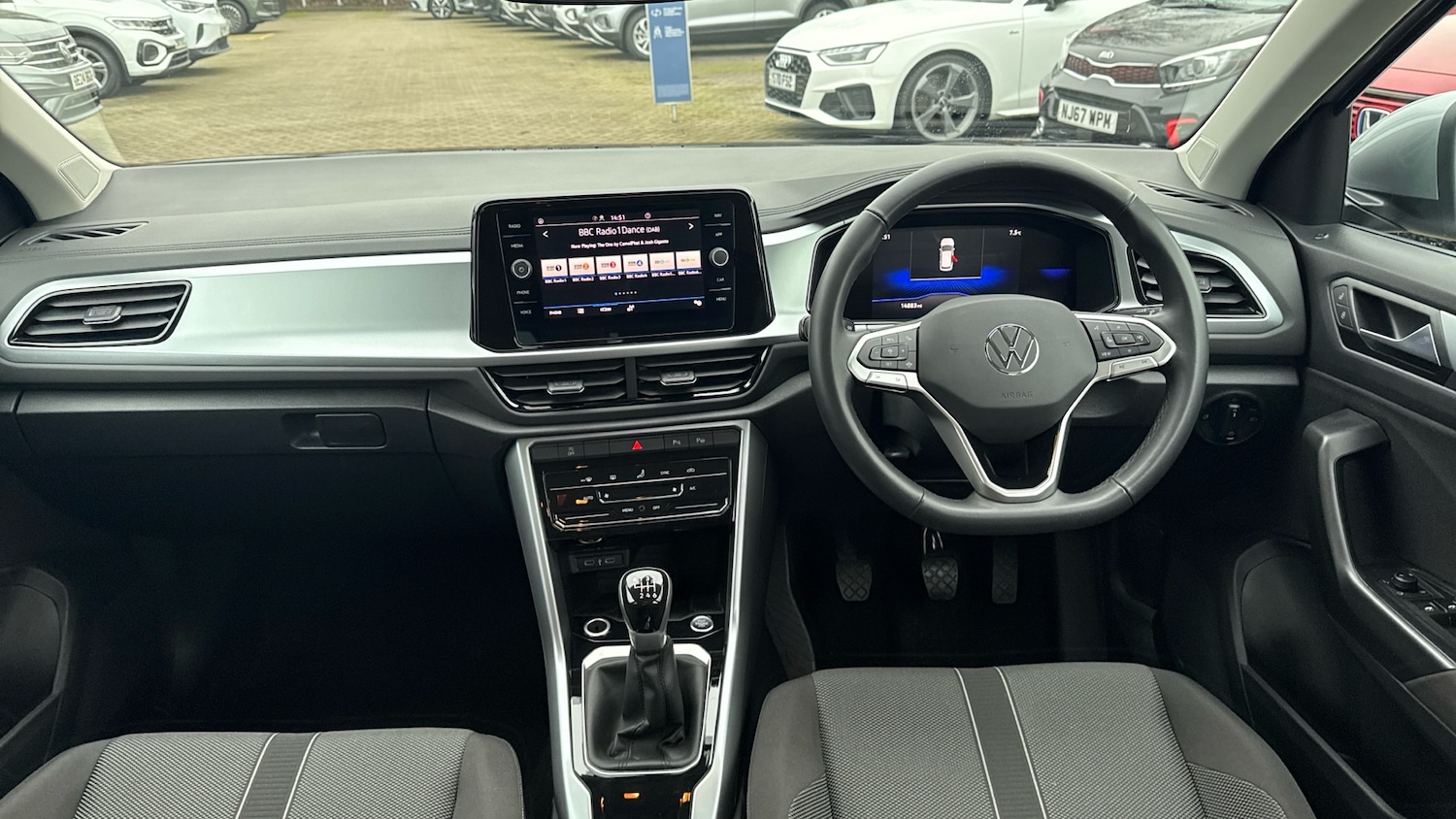 Used Volkswagen T-Roc 2025 for sale - 77208829: Photo 9