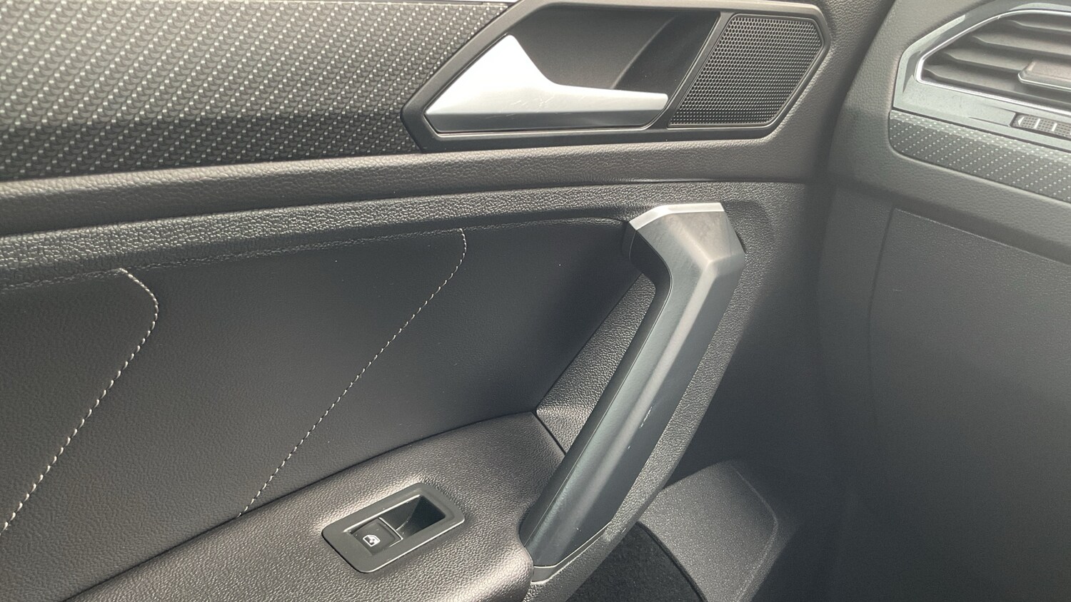 Used Volkswagen Tiguan 2021 for sale - 77997438: Photo 32