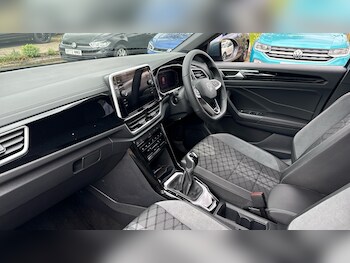 Used Volkswagen T-Roc 2025 for sale - 78251637: Photo