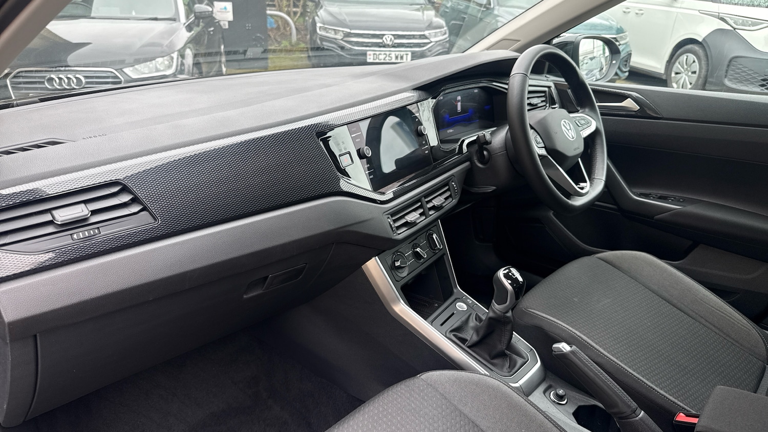 Used Volkswagen Taigo 2025 for sale - 78109239: Photo 2