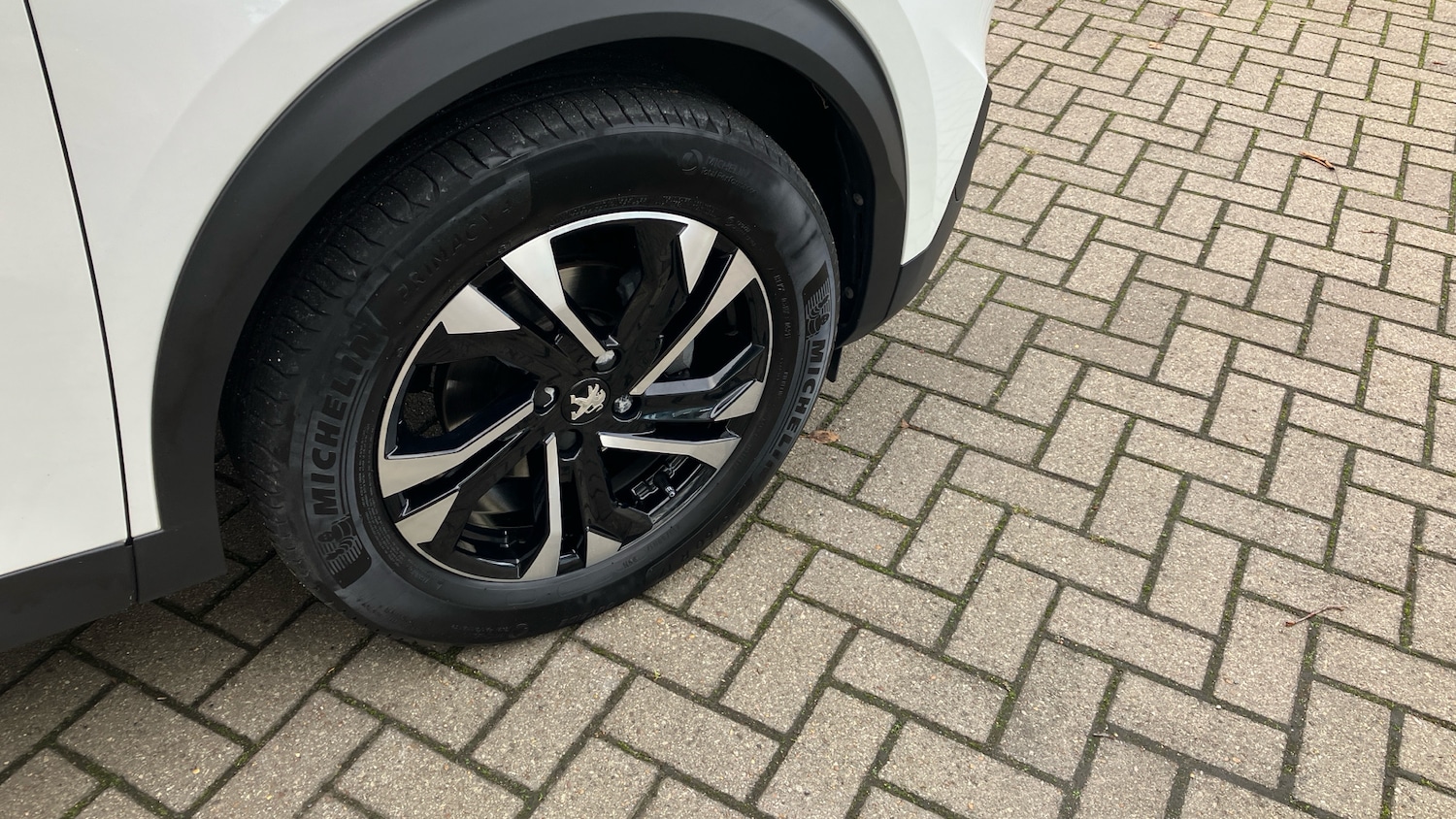 Used Peugeot 2008 2021 for sale - 76616372: Photo 42