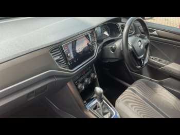 Used Volkswagen T-Roc 2020 for sale - 74780522: Photo