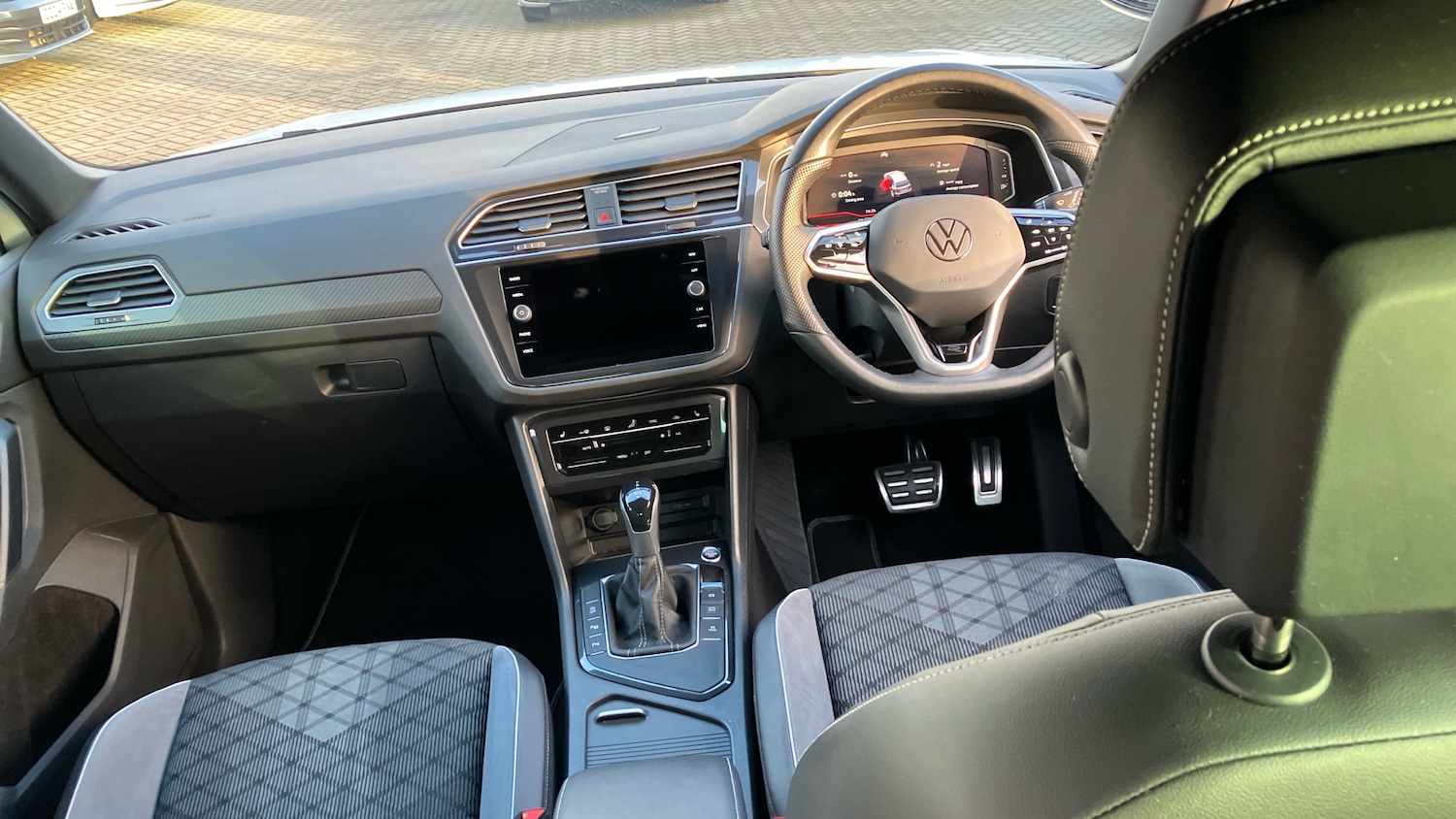 Used Volkswagen Tiguan 2023 for sale - 76782530: Photo 9