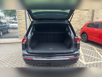 Used Volkswagen Tiguan 2018 for sale - 78733337: Photo