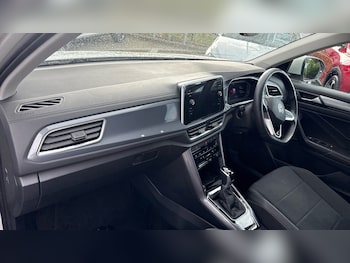 Used Volkswagen T-Roc 2022 for sale - 75724925: Photo