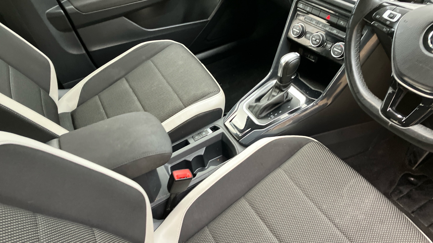 Used Volkswagen T-Roc 2020 for sale - 76627777: Photo 14