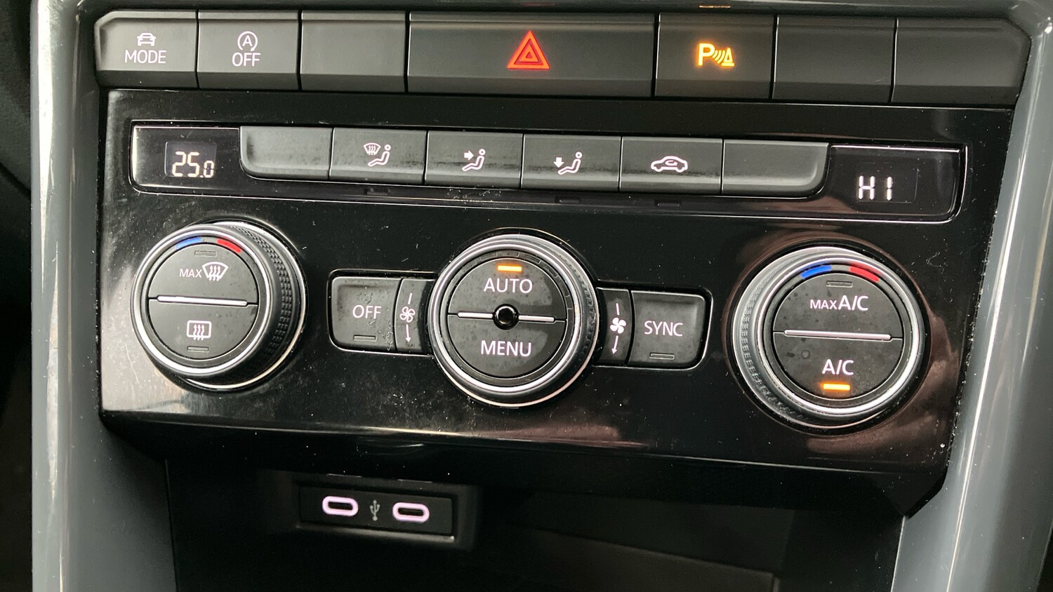 Used Volkswagen T-Roc 2020 for sale - 76627777: Photo 23