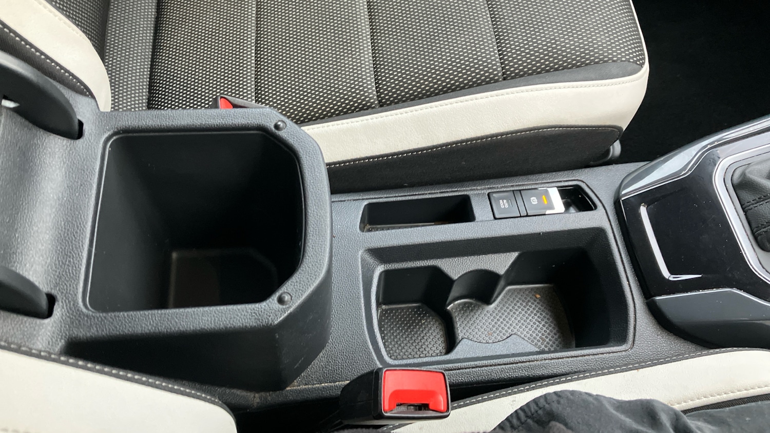 Used Volkswagen T-Roc 2020 for sale - 76627777: Photo 28