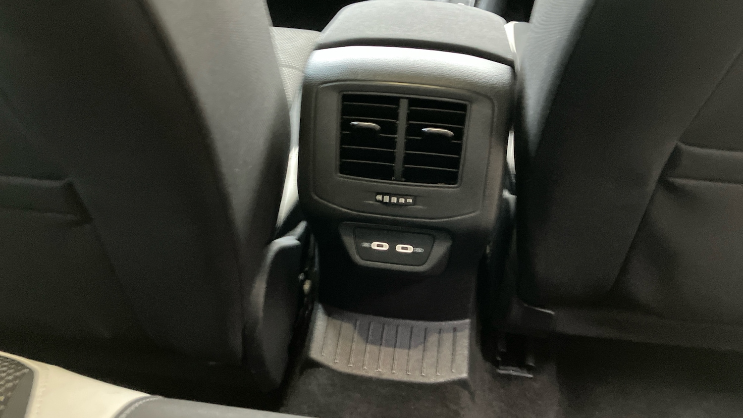 Used Volkswagen T-Roc 2020 for sale - 76627777: Photo 37