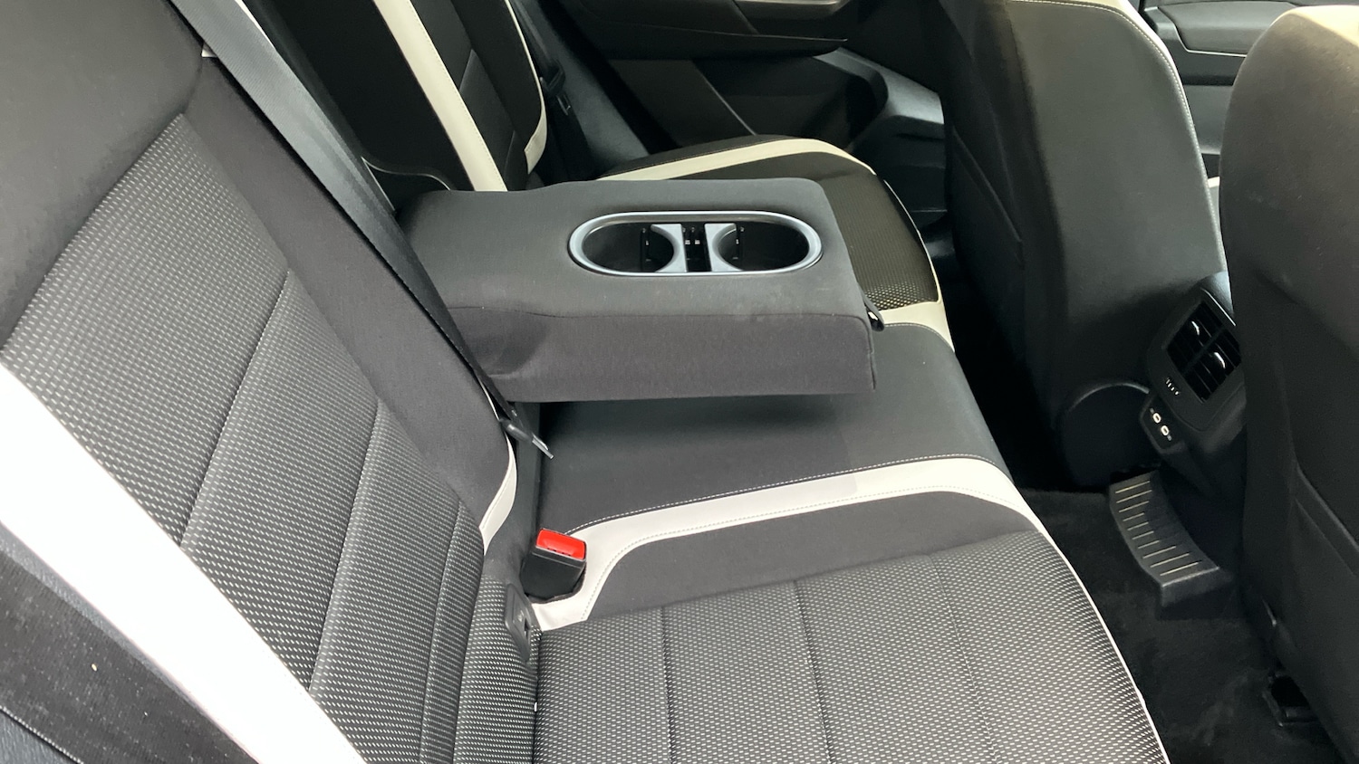 Used Volkswagen T-Roc 2020 for sale - 76627777: Photo 38