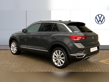 Used Volkswagen T-Roc 2020 for sale - 76627777: Photo