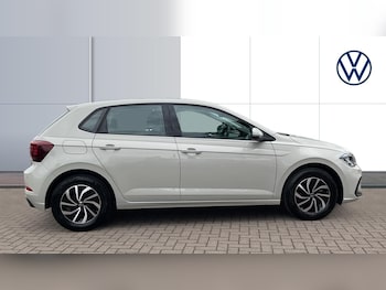 Used Volkswagen Polo 2024 for sale - 75555666: Photo