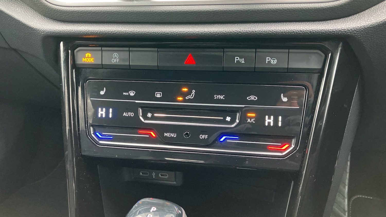 Used Volkswagen T-Roc 2025 for sale - 77071376: Photo 13