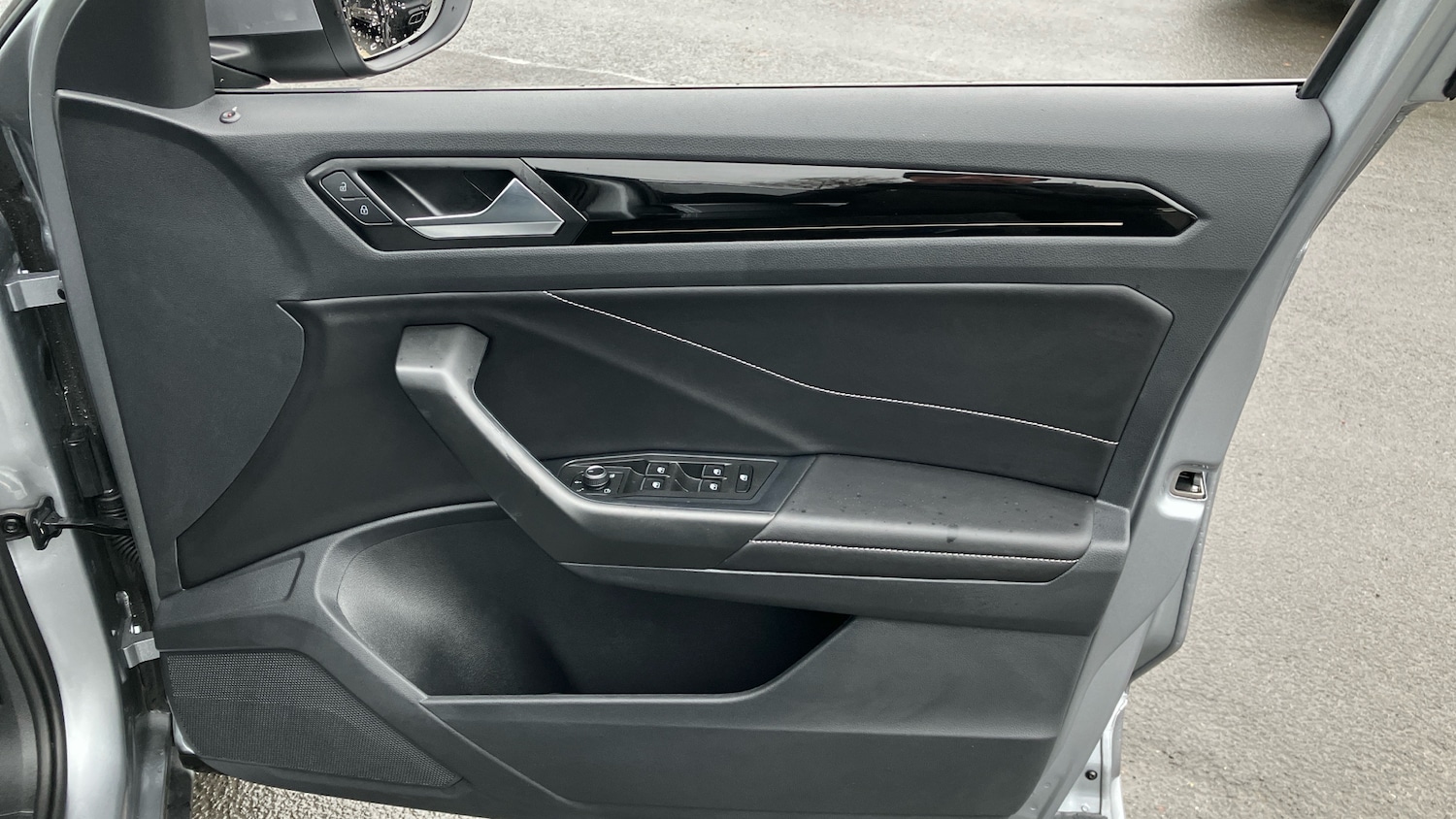 Used Volkswagen T-Roc 2025 for sale - 77071376: Photo 19