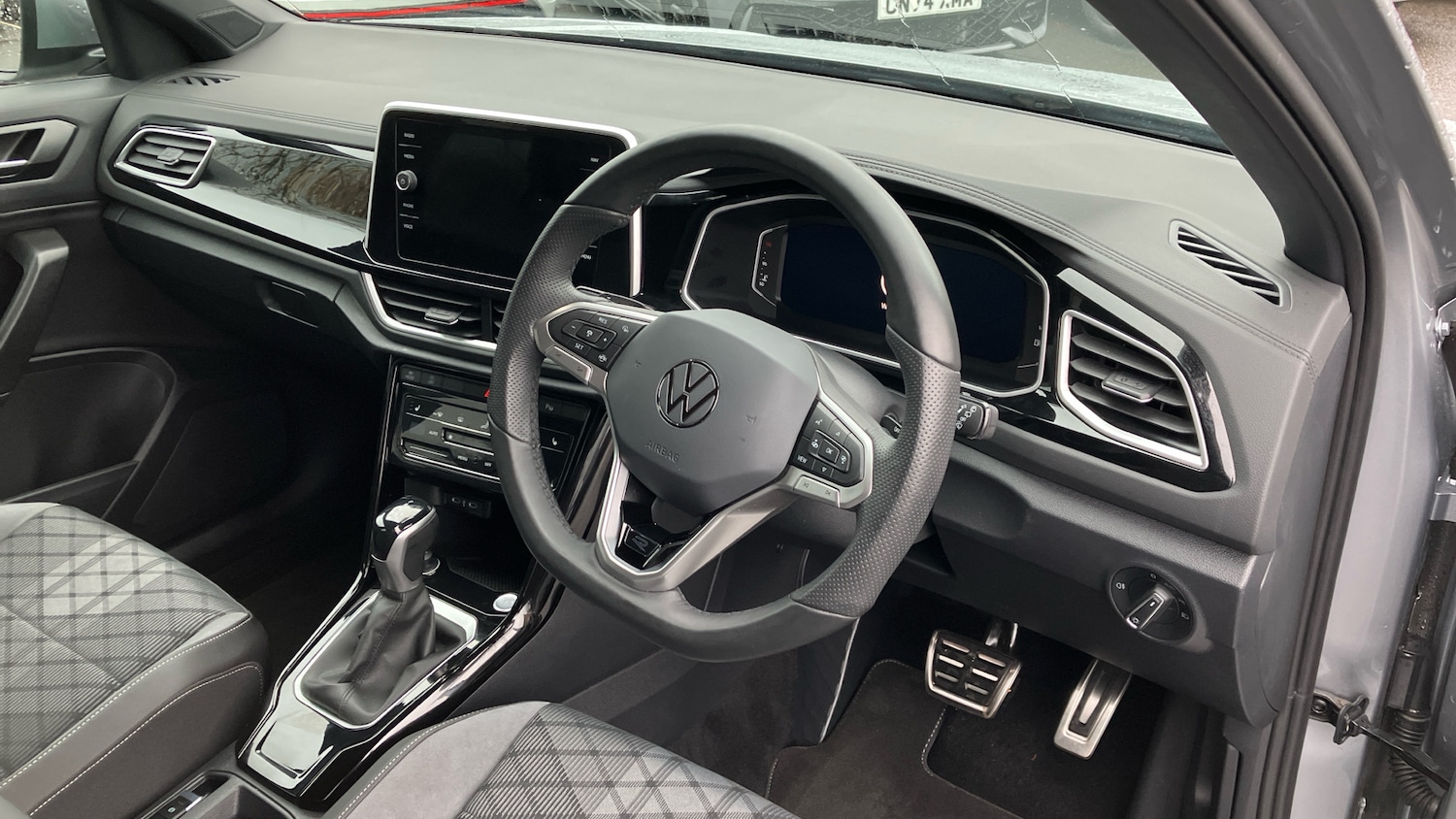 Used Volkswagen T-Roc 2025 for sale - 77071376: Photo 6