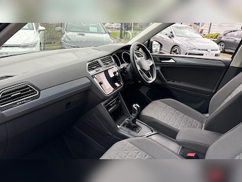 Used Volkswagen Tiguan 2021 for sale - 77124997: Photo