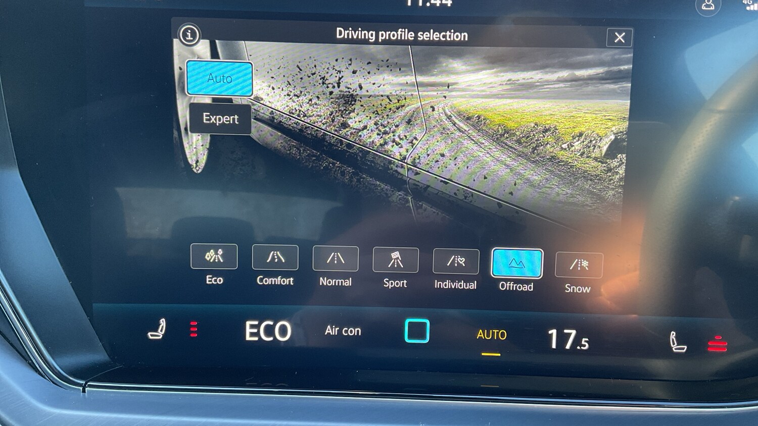 Used Volkswagen Touareg 2025 for sale - 77803055: Photo 32