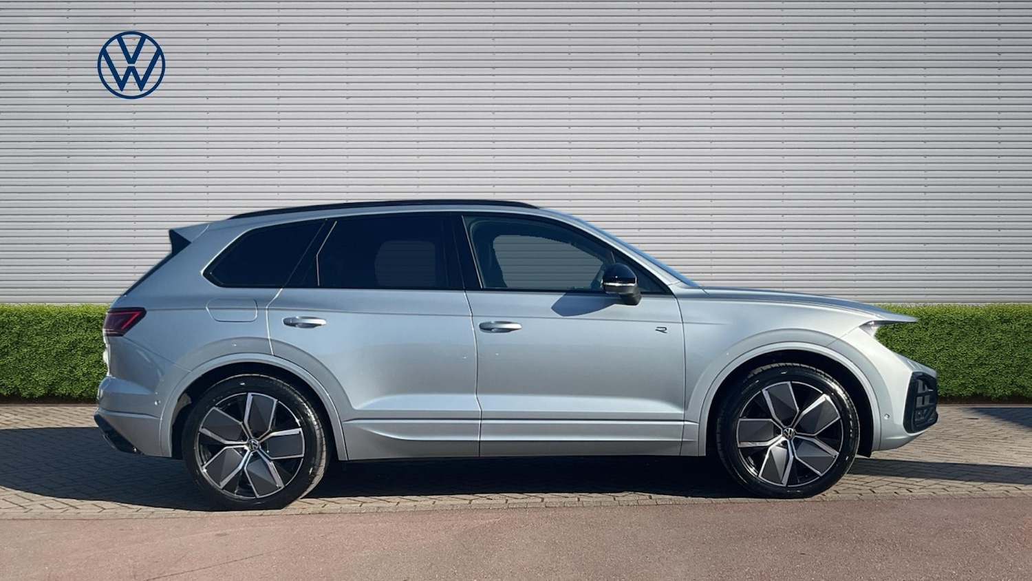 Used Volkswagen Touareg 2025 for sale - 77803055: Photo 4