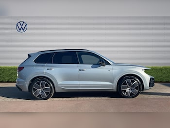Used Volkswagen Touareg 2025 for sale - 77803055: Photo