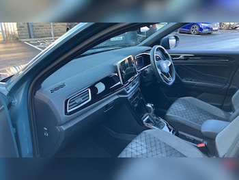 Used Volkswagen T-Roc 2025 for sale - 76734922: Photo