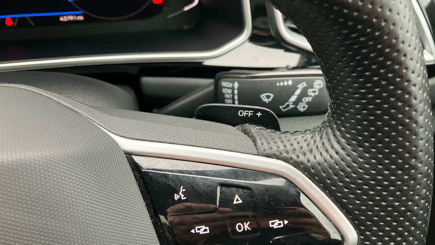 Used Volkswagen T-Roc 2022 for sale - 76948179: Photo 23