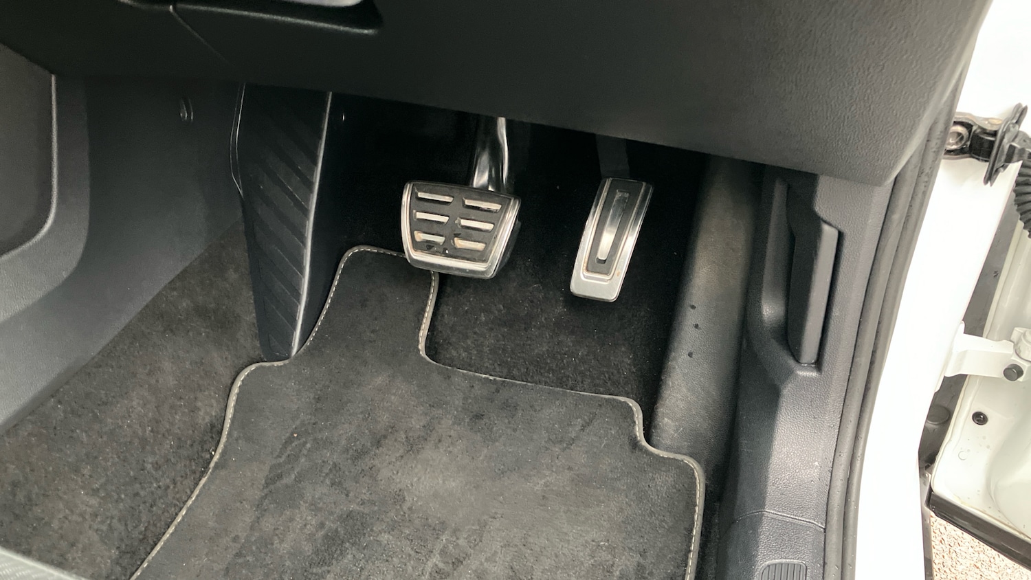 Used Volkswagen T-Roc 2022 for sale - 76948179: Photo 37