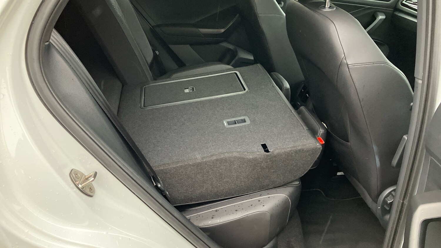 Used Volkswagen T-Roc 2022 for sale - 76948179: Photo 40